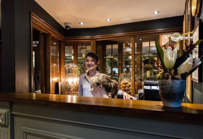 Hôtel Hand And Spear 17