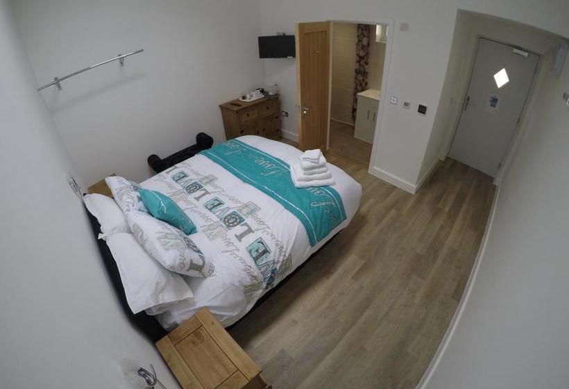 Deepcut Lodge Bed & Breakfast 2