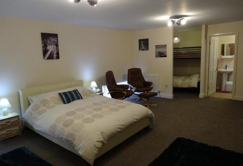 Church House Bed & Breakfast 3