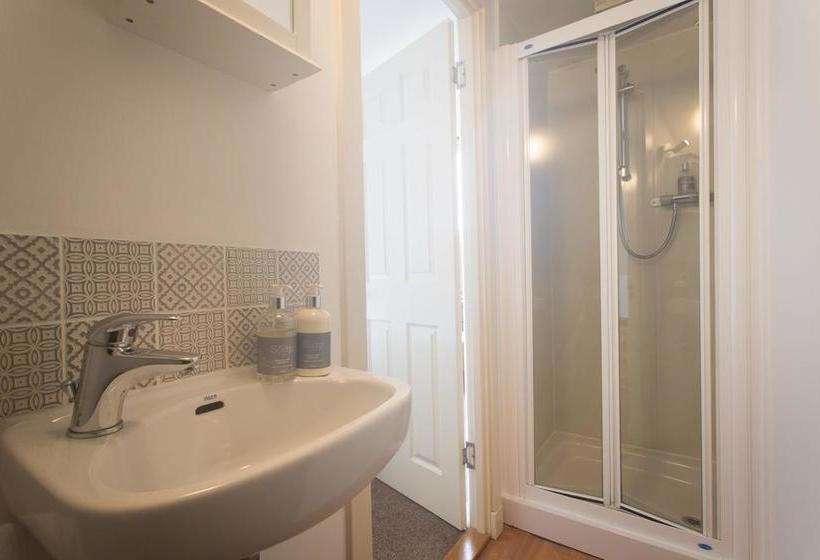 Aald Harbour Bed & Breakfast 11