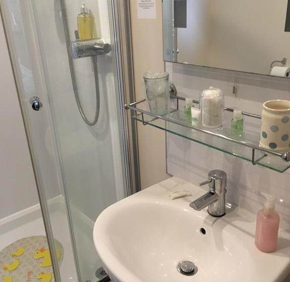 Bed and Breakfast Tregatherall Lodge 1