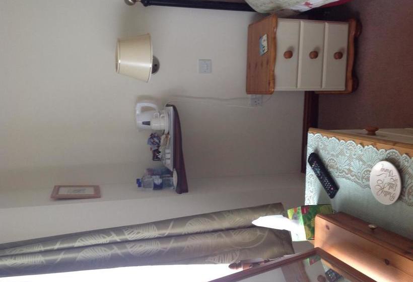 Bed and Breakfast Tregatherall Lodge 11