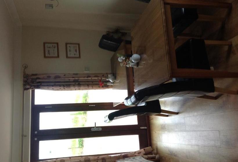 Bed and Breakfast Tregatherall Lodge 7