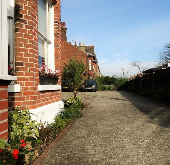 Bed and Breakfast The Corner House 11