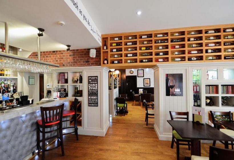 Bed and Breakfast Snooze 11