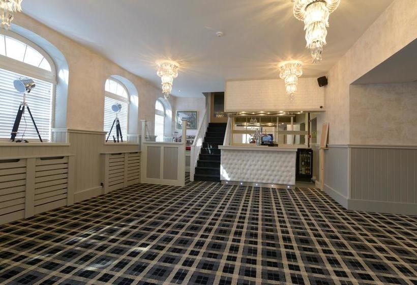 Bed and Breakfast Snooze 20