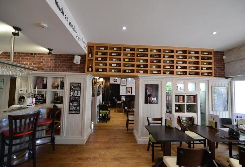 Bed and Breakfast Snooze 3