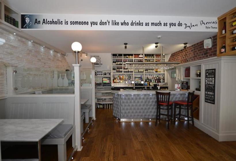 Bed and Breakfast Snooze 6