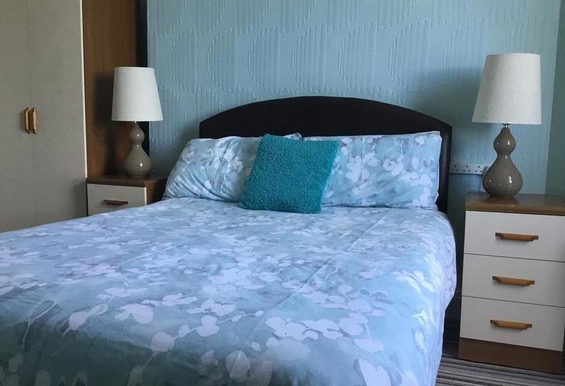 Bed and Breakfast The Coventry Guest House