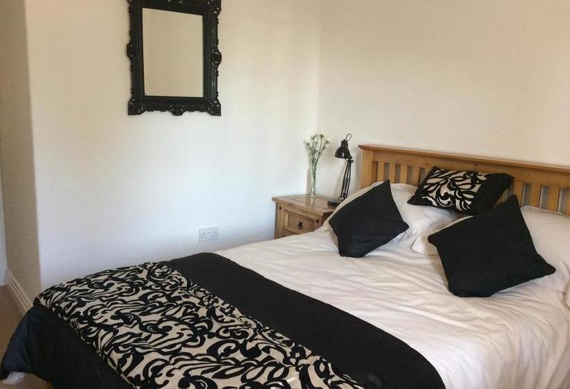 Bed and Breakfast Beightons 2