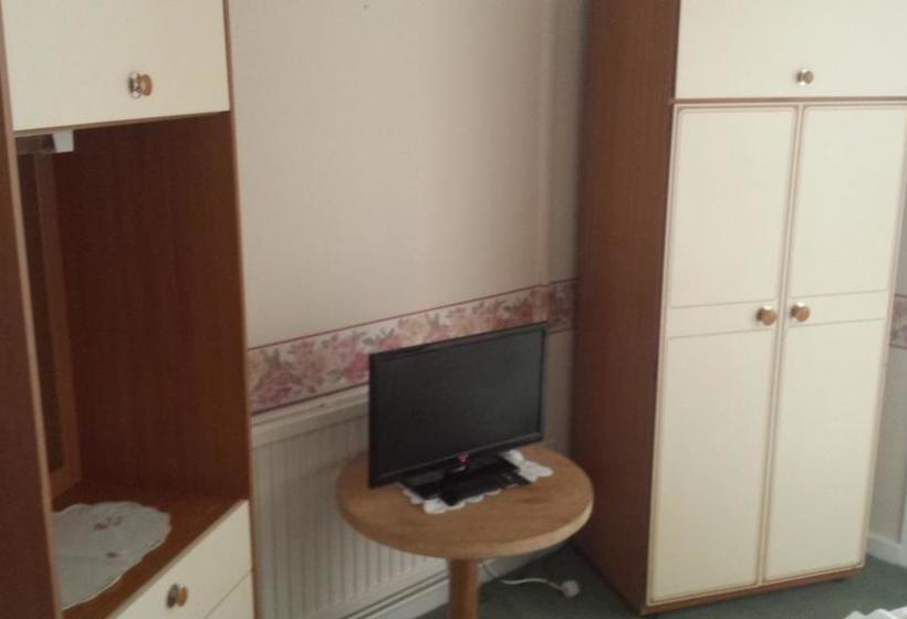 Bed & Breakfast Star And Garter 6