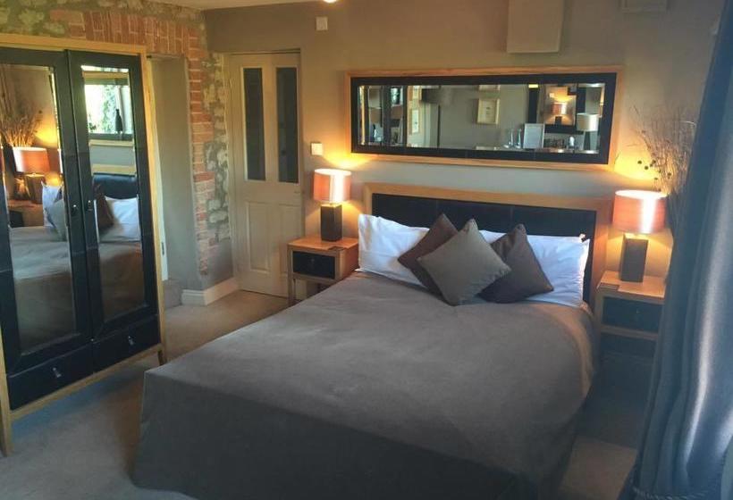 Hotel The Mole And Chicken 2