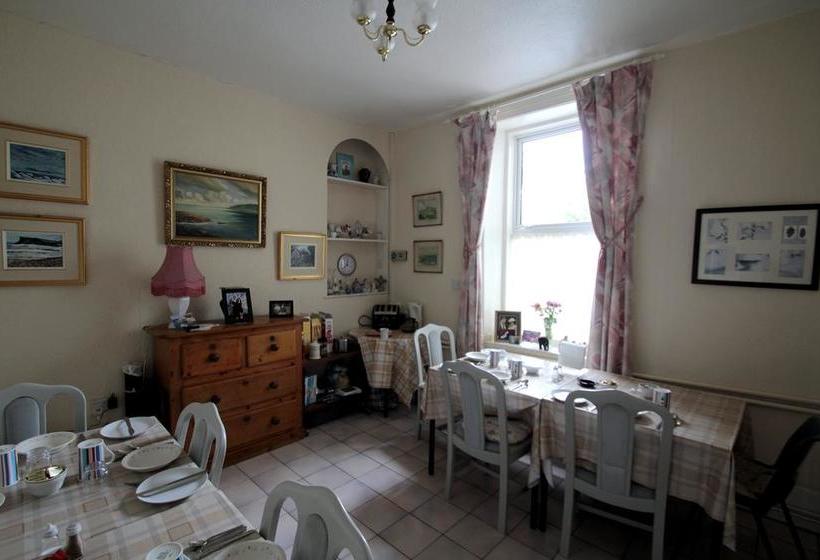 Bed and Breakfast Ammiroy House 6