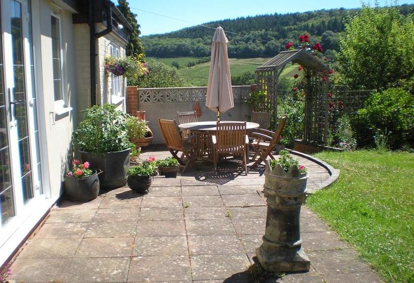 Bed & Breakfast Hillside Cottage 4