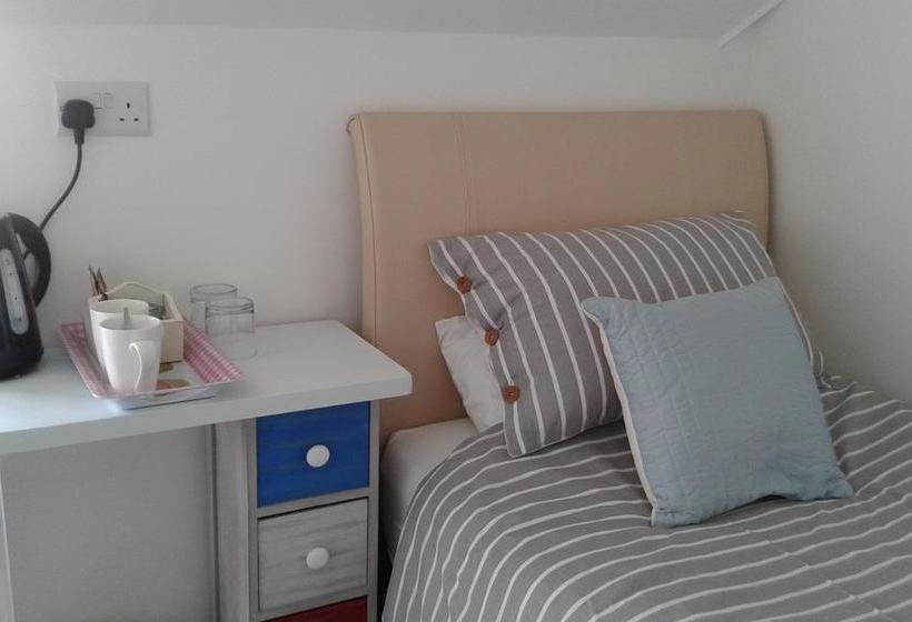 South Beach B & B 10