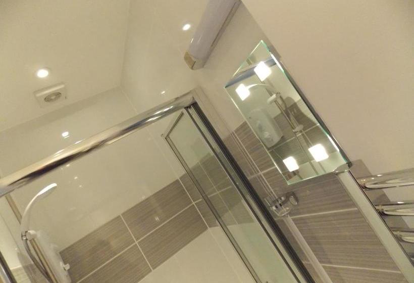 South Beach B & B 17