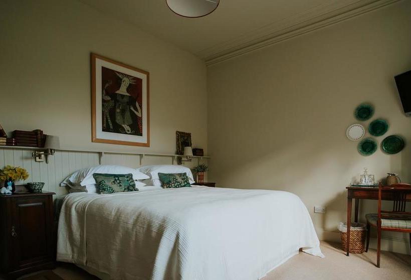 Bed and Breakfast At No 9