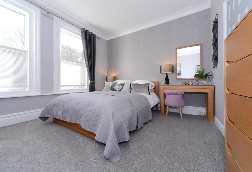 Bed and Breakfast Mory House 13