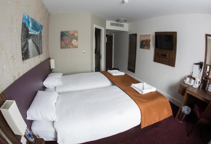 Hotel Queen Of The Loch 15