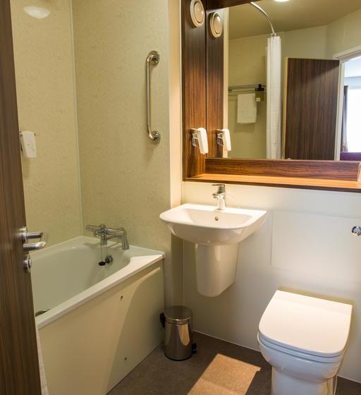 Hotel Queen Of The Loch 16