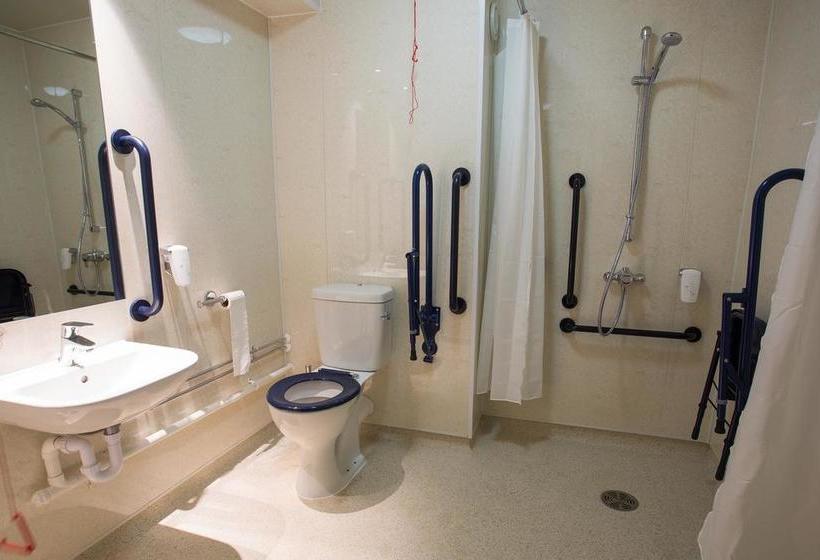 Hotel Queen Of The Loch 17