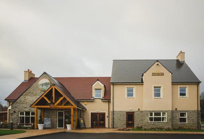 Hotel Queen Of The Loch 2