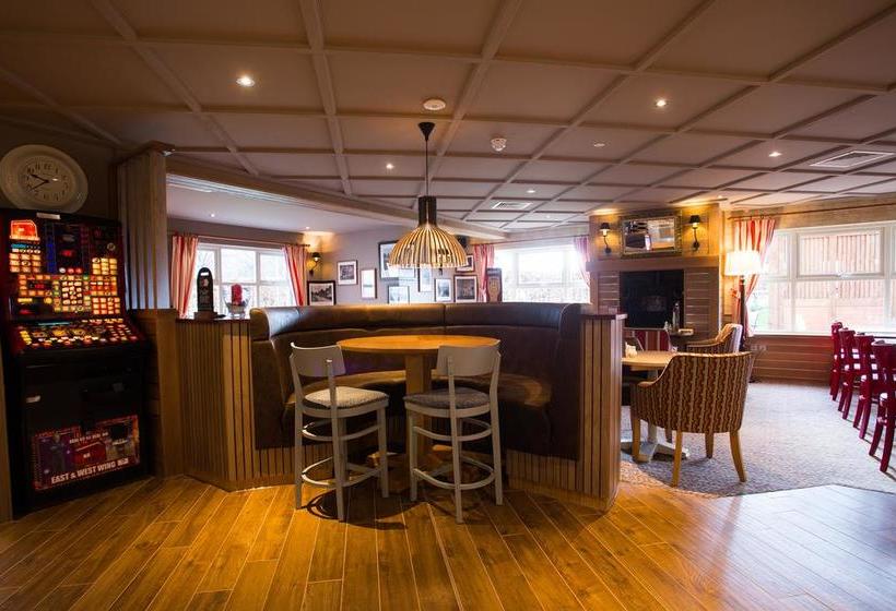 Hotel Queen Of The Loch 7