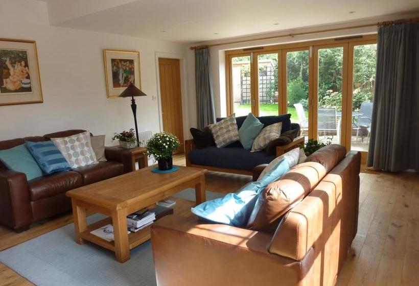 Bed and Breakfast Downswood Cottage