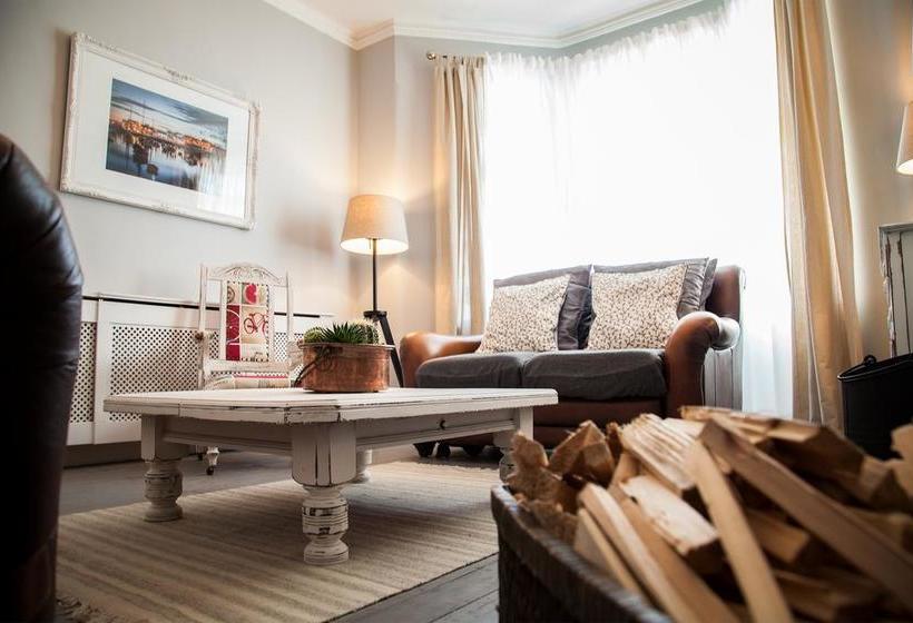 Bed & Breakfast Antique House 1