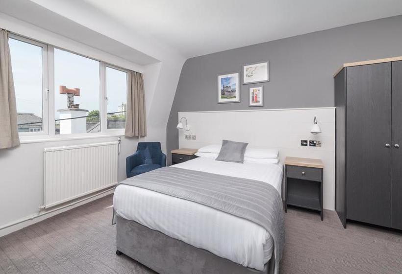 Hotel Ship And Castle 2