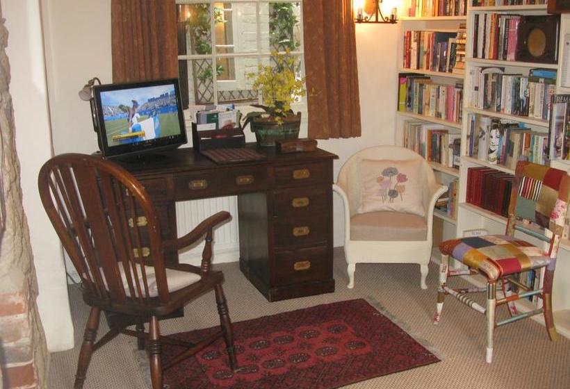 Bed & Breakfast Just So Cottage 18