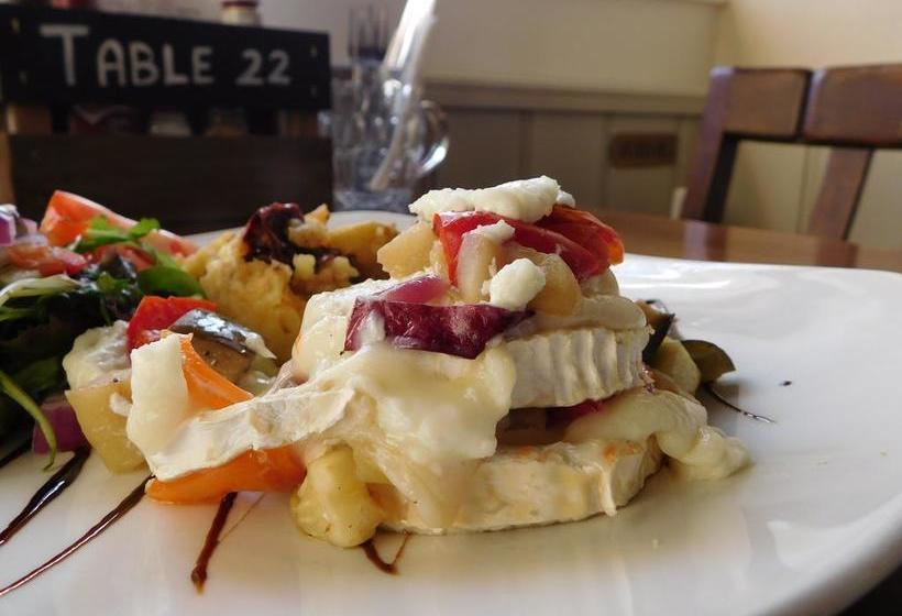 Bed & Breakfast The Edgcumbe Arms 14