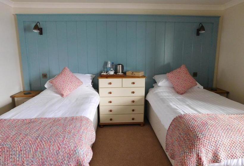 Bed & Breakfast The Edgcumbe Arms 16