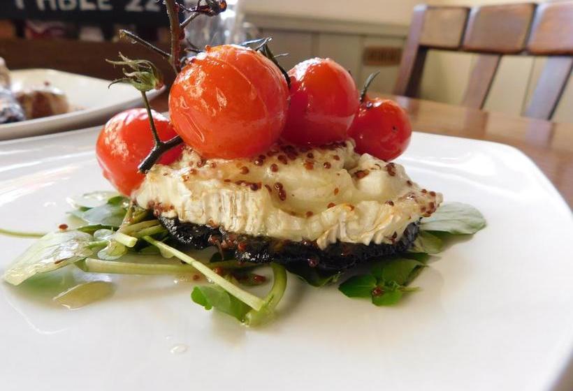 Bed & Breakfast The Edgcumbe Arms 17