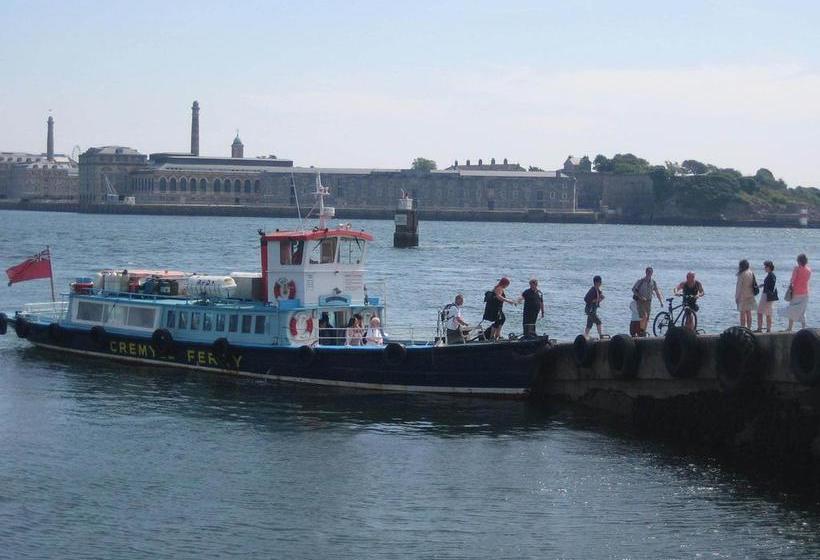 Bed & Breakfast The Edgcumbe Arms 9