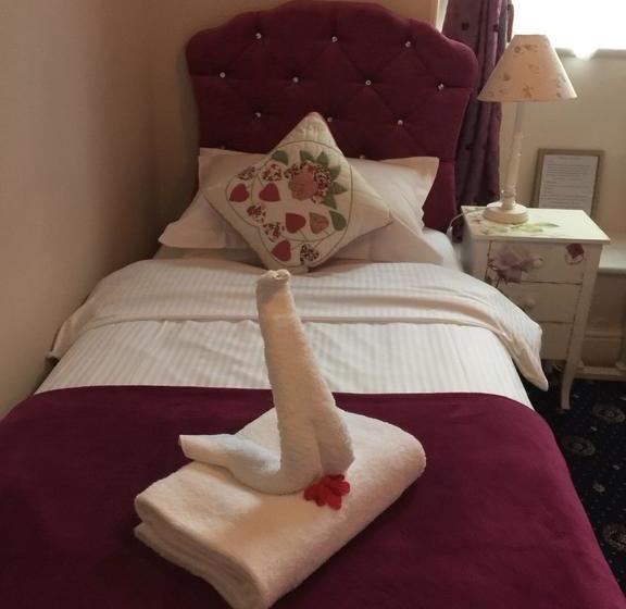 Bed & Breakfast Estoril 11