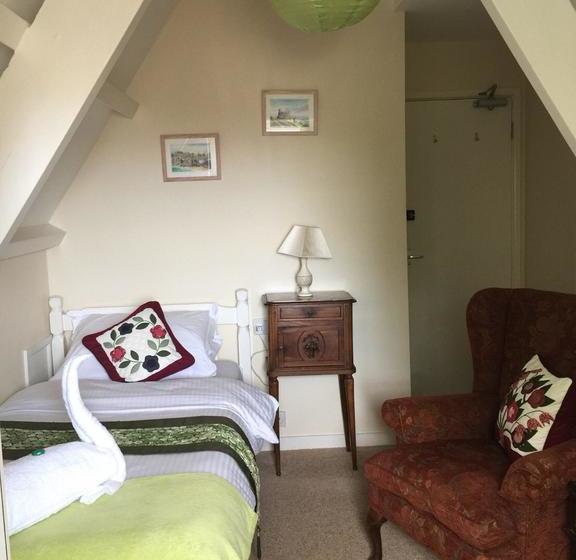 Bed & Breakfast Estoril 12