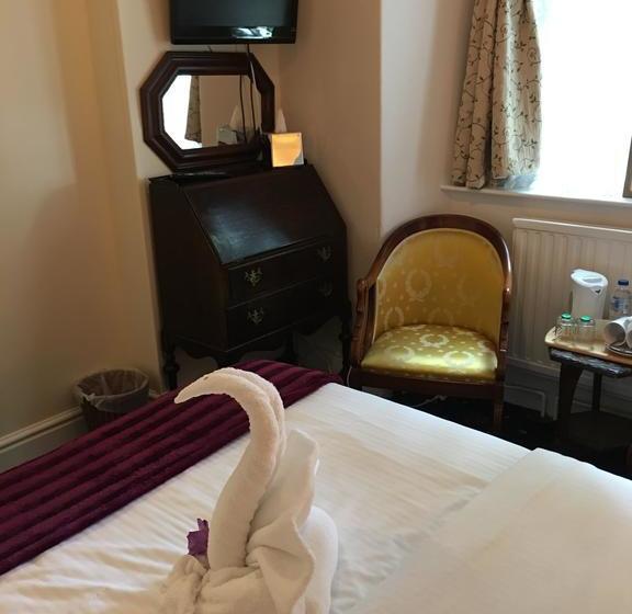 Bed & Breakfast Estoril 4