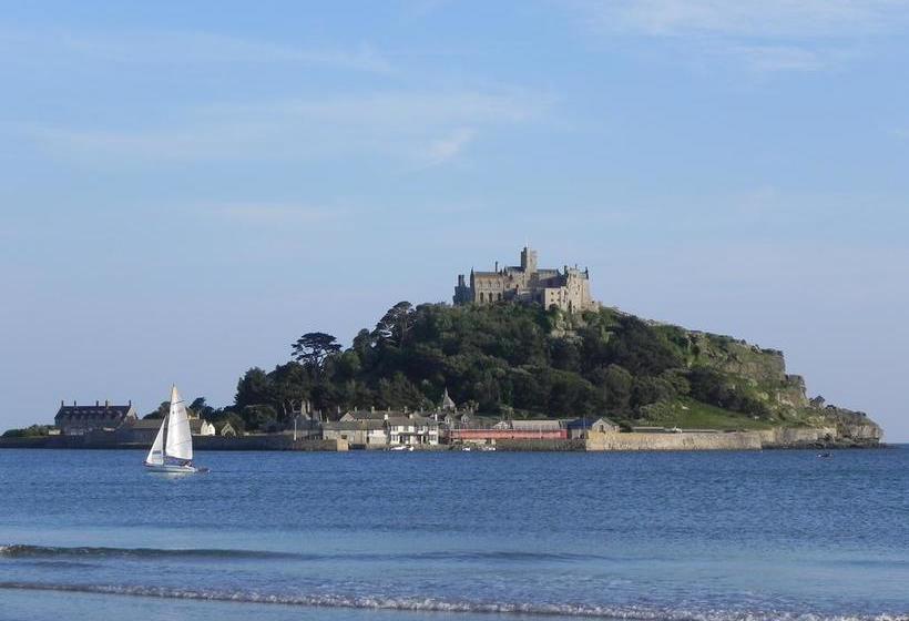 Bed & Breakfast Estoril 6