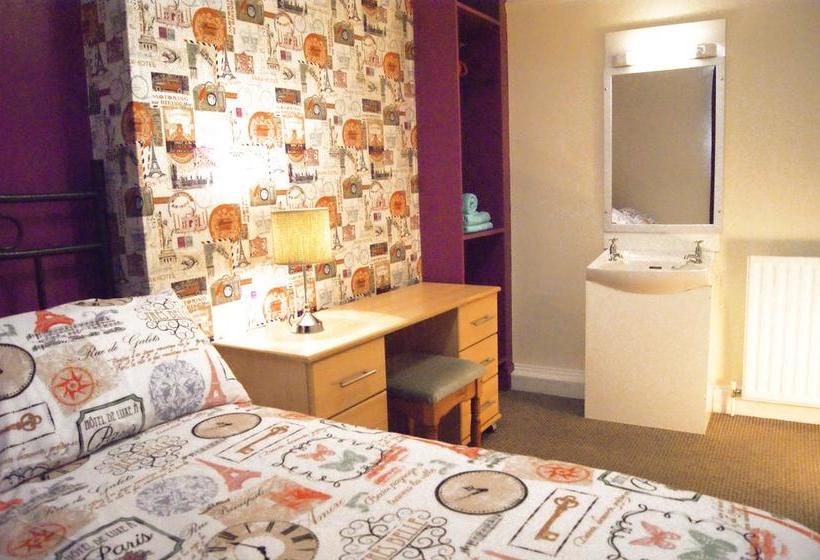 Portrush Holiday Hostel 13