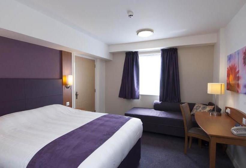 Hotel Premier Inn Camberley 1