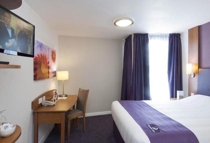 Hotel Premier Inn Camberley 13