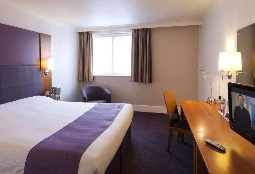 Hotel Premier Inn Camberley 7