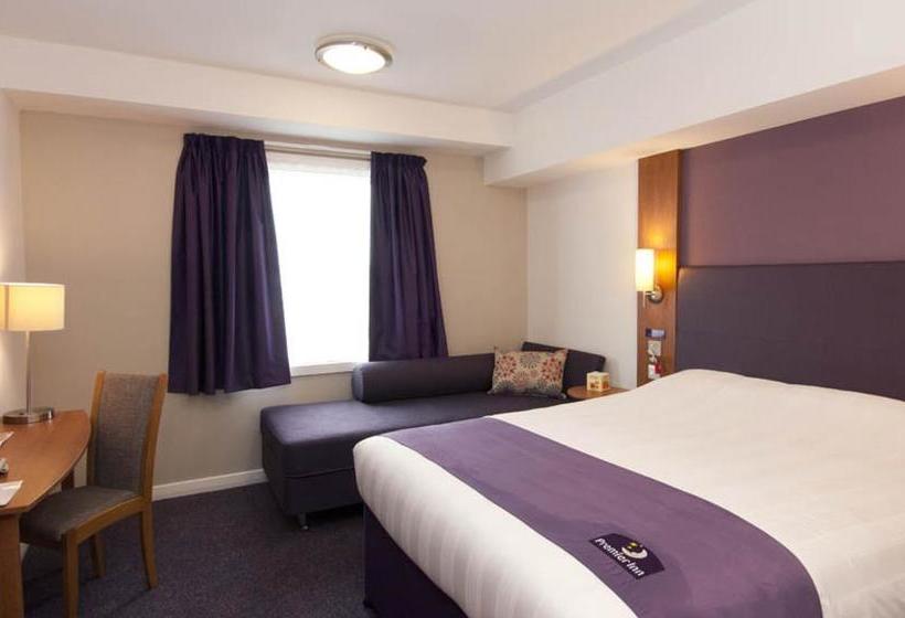Hotel Premier Inn Camberley 8
