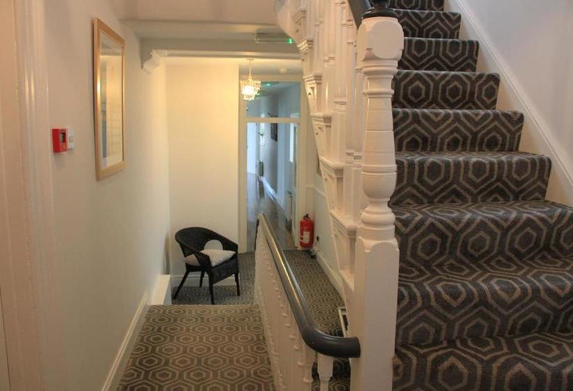 Bed & Breakfast Mandalay 1