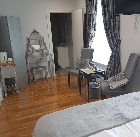 Bed & Breakfast Mandalay 7