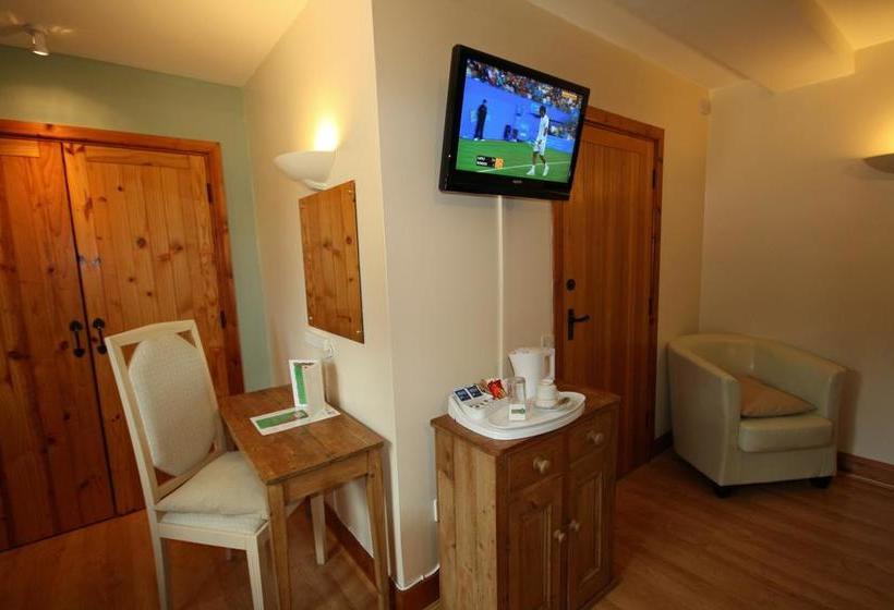 Bed and Breakfast Upper Neatham Mill 11