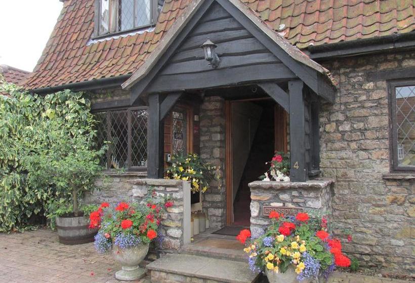 Bed and Breakfast Crossover House