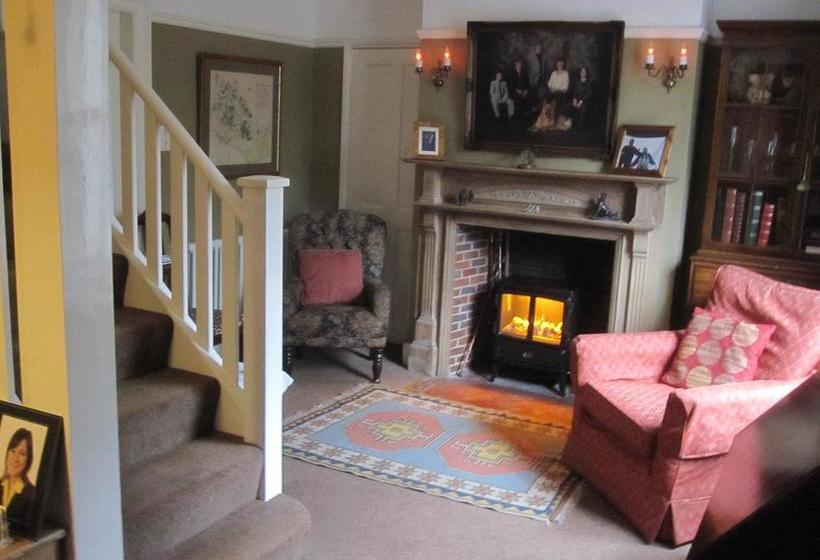 Clayhill House Bed & Breakfast 12