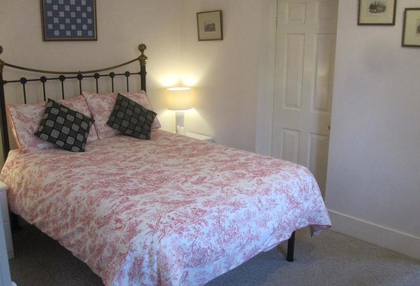 Clayhill House Bed & Breakfast 13